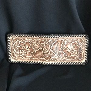 Men’s all leather laced wallet.